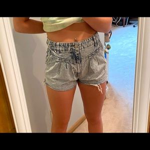 Light wash mom Jean shorts